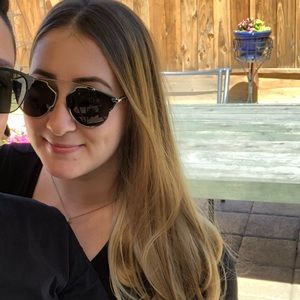 Meet your Posher, Oana